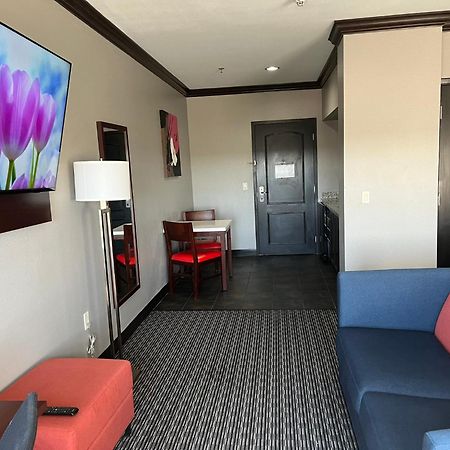 Hawthorn Suites By Wyndham Lubbock Extérieur photo