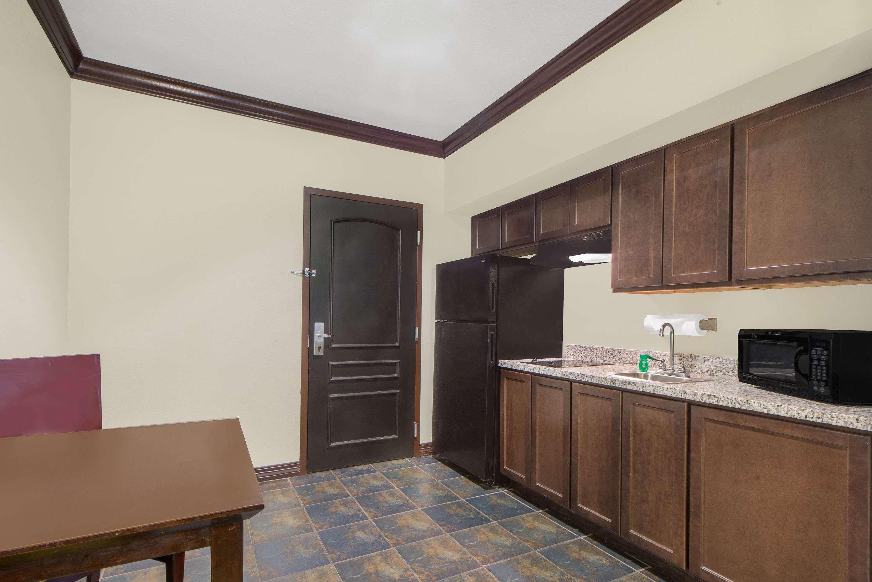 Hawthorn Suites By Wyndham Lubbock Extérieur photo